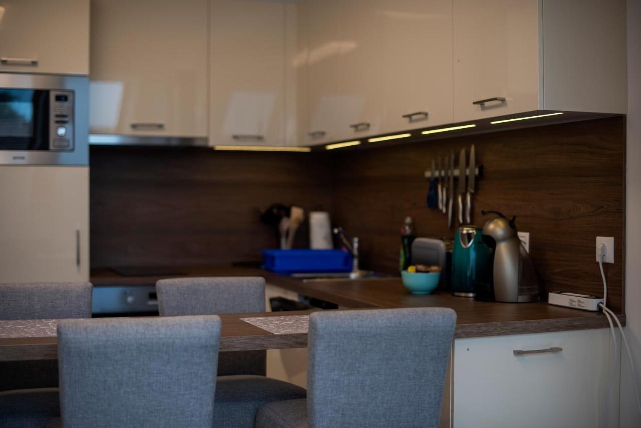 Zsuka Apartman Free Parking 페치 외부 사진
