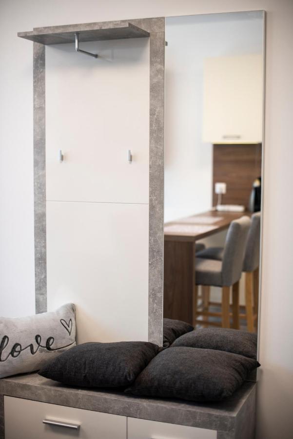 Zsuka Apartman Free Parking 페치 외부 사진