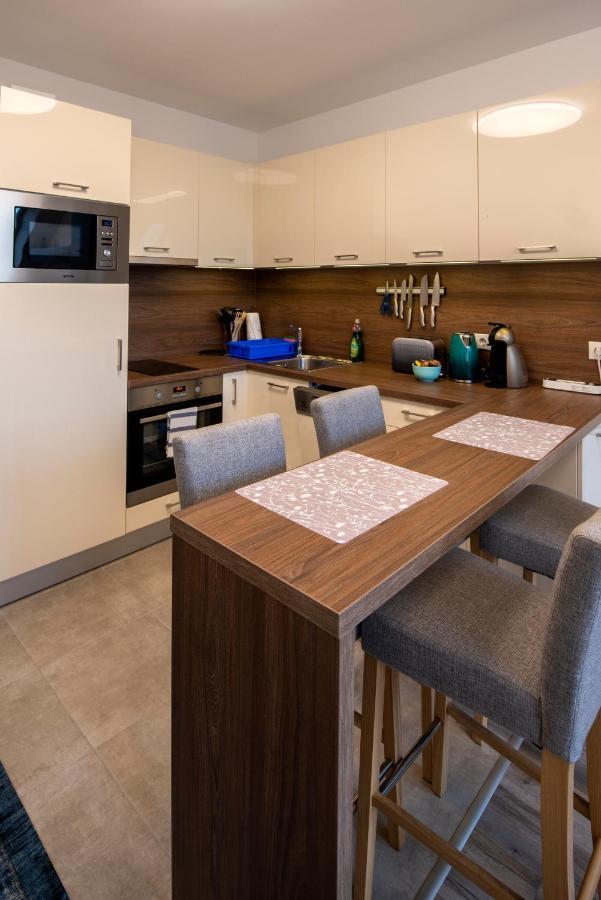 Zsuka Apartman Free Parking 페치 외부 사진